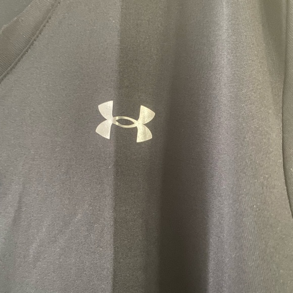 Woman’s Under Armour UA tech V-Neck - Picture 10 of 11